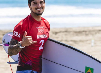 Gabriel Medina é internado para fazer cirurgia